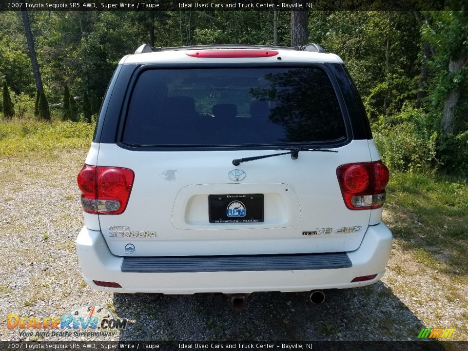 2007 Toyota Sequoia SR5 4WD Super White / Taupe Photo #8