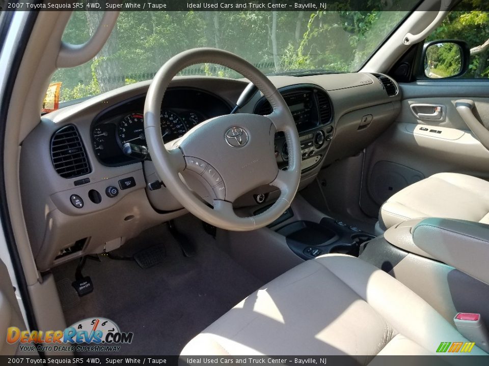 2007 Toyota Sequoia SR5 4WD Super White / Taupe Photo #21