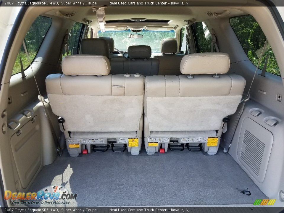 2007 Toyota Sequoia SR5 4WD Super White / Taupe Photo #29