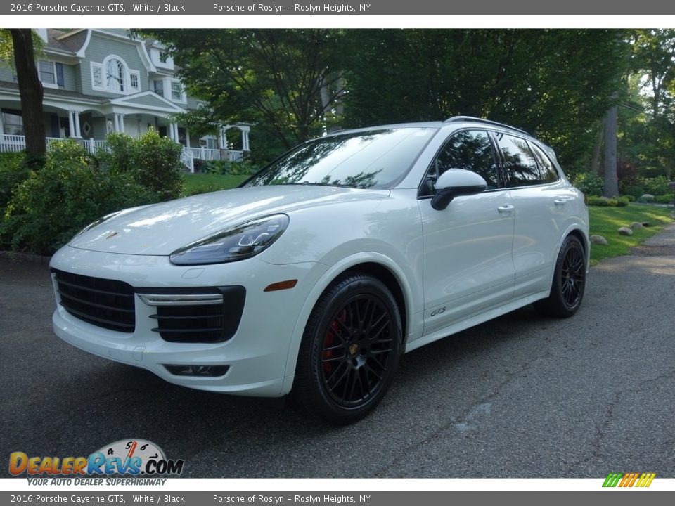 2016 Porsche Cayenne GTS White / Black Photo #1