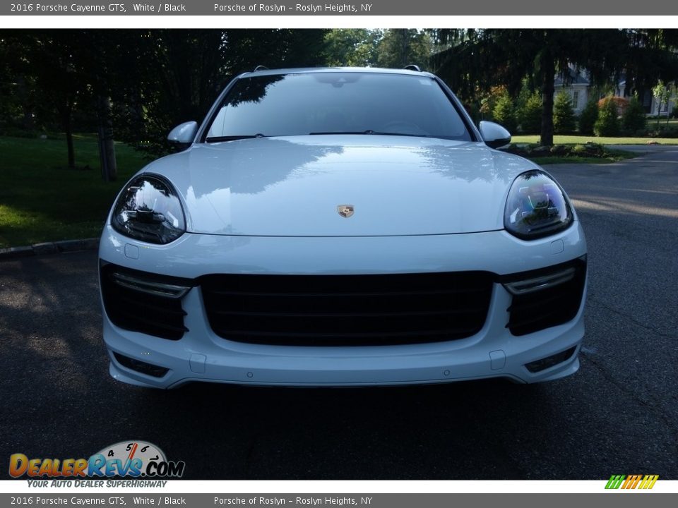 2016 Porsche Cayenne GTS White / Black Photo #2