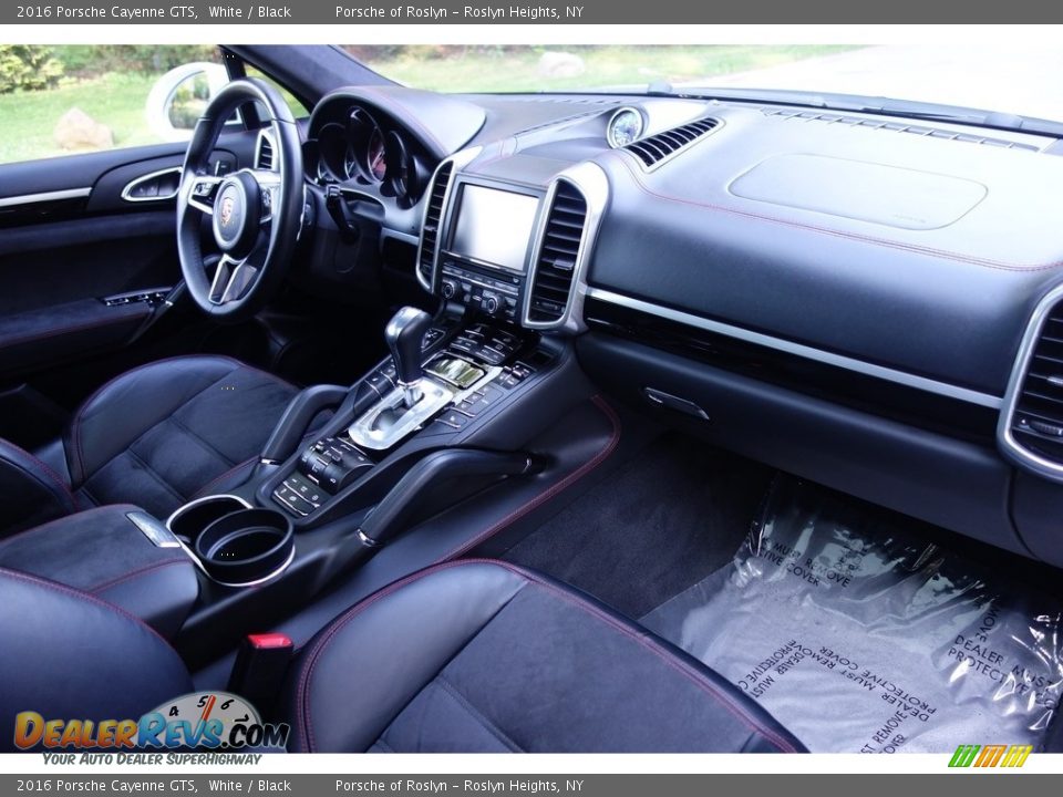 2016 Porsche Cayenne GTS White / Black Photo #16