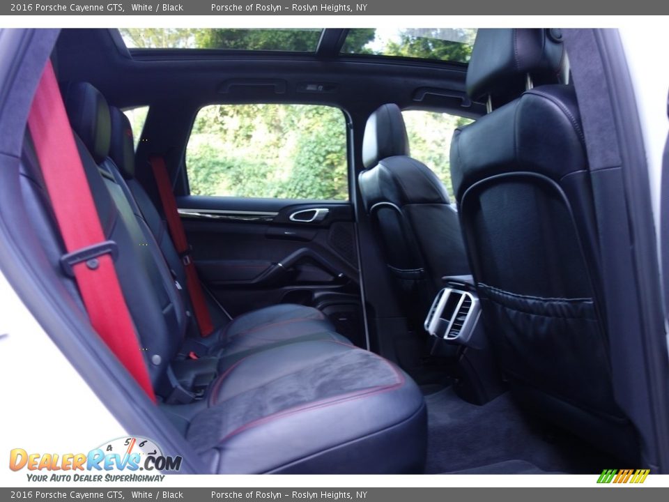2016 Porsche Cayenne GTS White / Black Photo #18