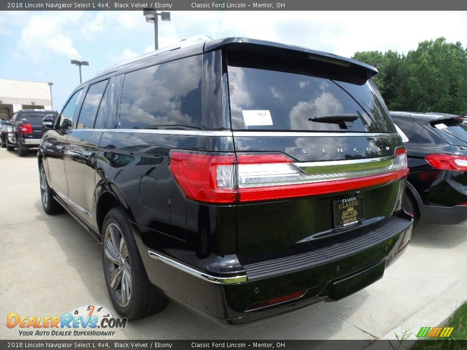 2018 Lincoln Navigator Select L 4x4 Black Velvet / Ebony Photo #3