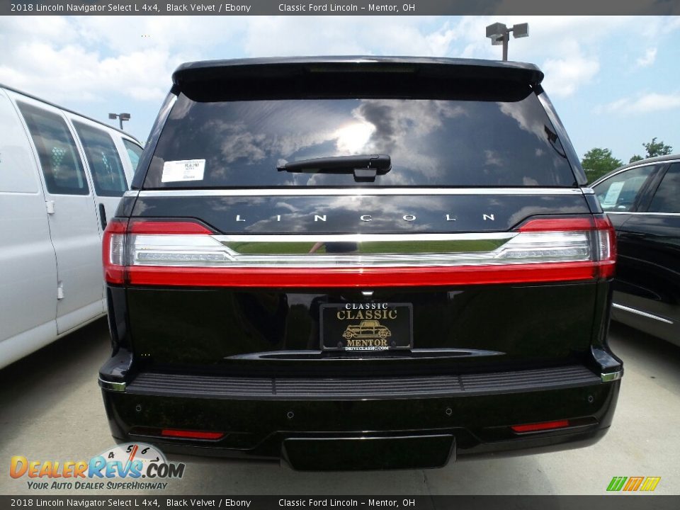 2018 Lincoln Navigator Select L 4x4 Black Velvet / Ebony Photo #4