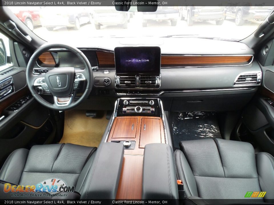 Ebony Interior - 2018 Lincoln Navigator Select L 4x4 Photo #6