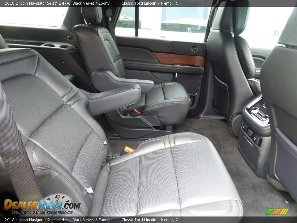 Rear Seat of 2018 Lincoln Navigator Select L 4x4 Photo #7
