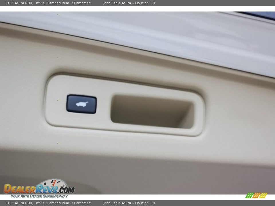 2017 Acura RDX White Diamond Pearl / Parchment Photo #12