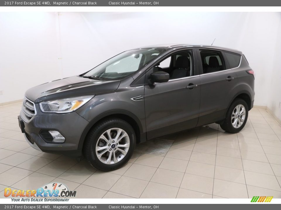 2017 Ford Escape SE 4WD Magnetic / Charcoal Black Photo #3