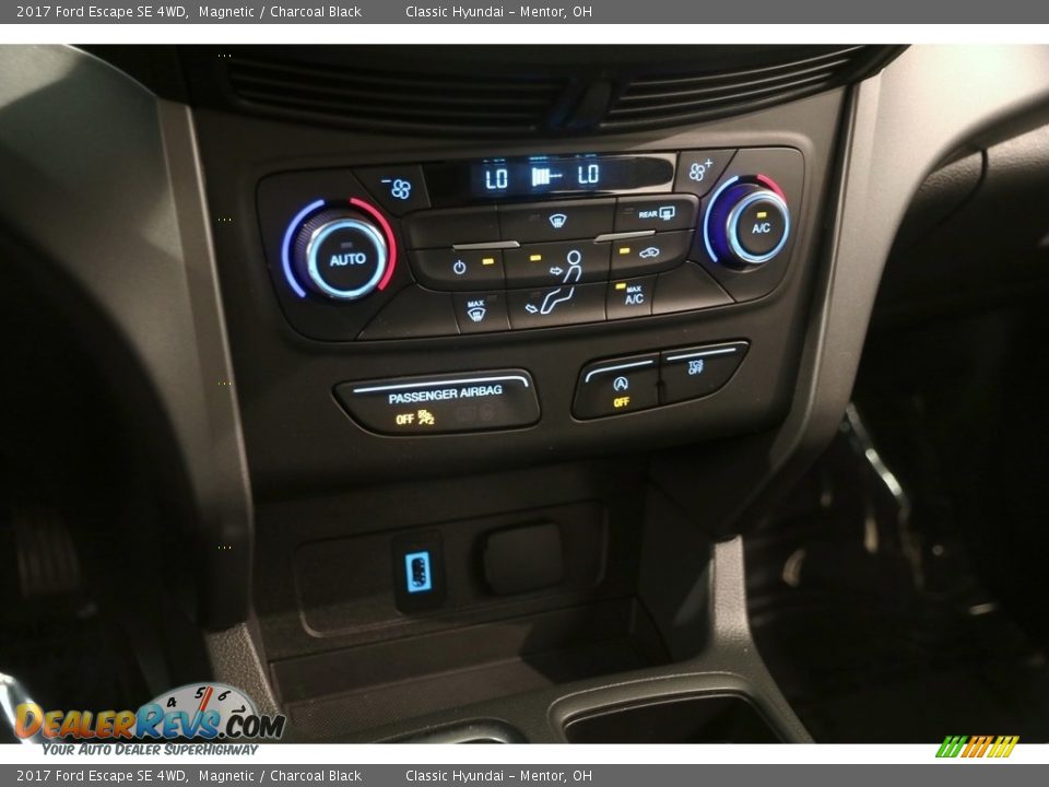 2017 Ford Escape SE 4WD Magnetic / Charcoal Black Photo #12