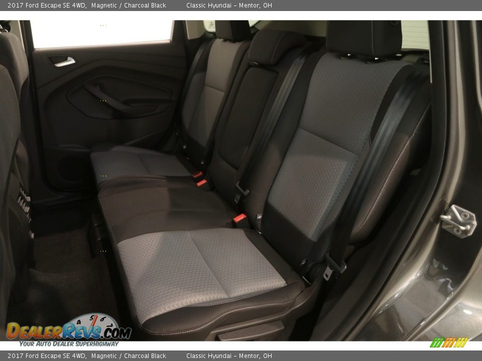 2017 Ford Escape SE 4WD Magnetic / Charcoal Black Photo #16