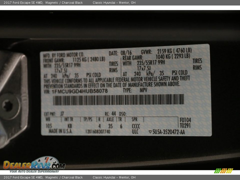 2017 Ford Escape SE 4WD Magnetic / Charcoal Black Photo #19