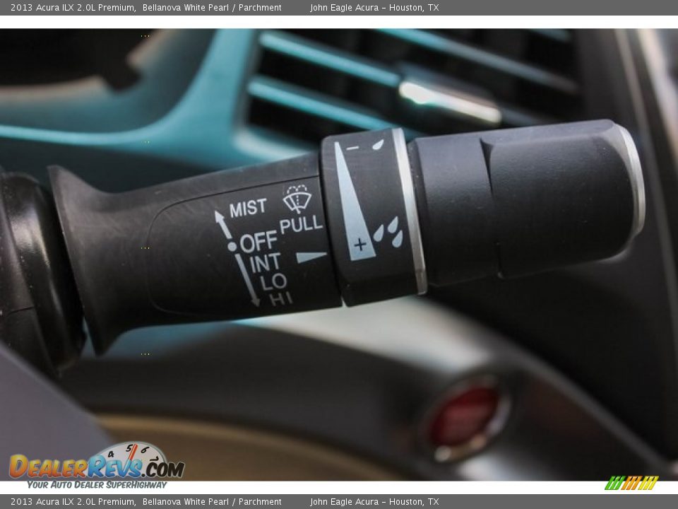 2013 Acura ILX 2.0L Premium Bellanova White Pearl / Parchment Photo #32