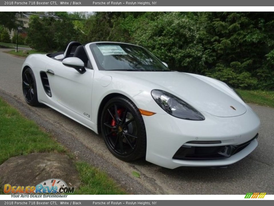 Front 3/4 View of 2018 Porsche 718 Boxster GTS Photo #1