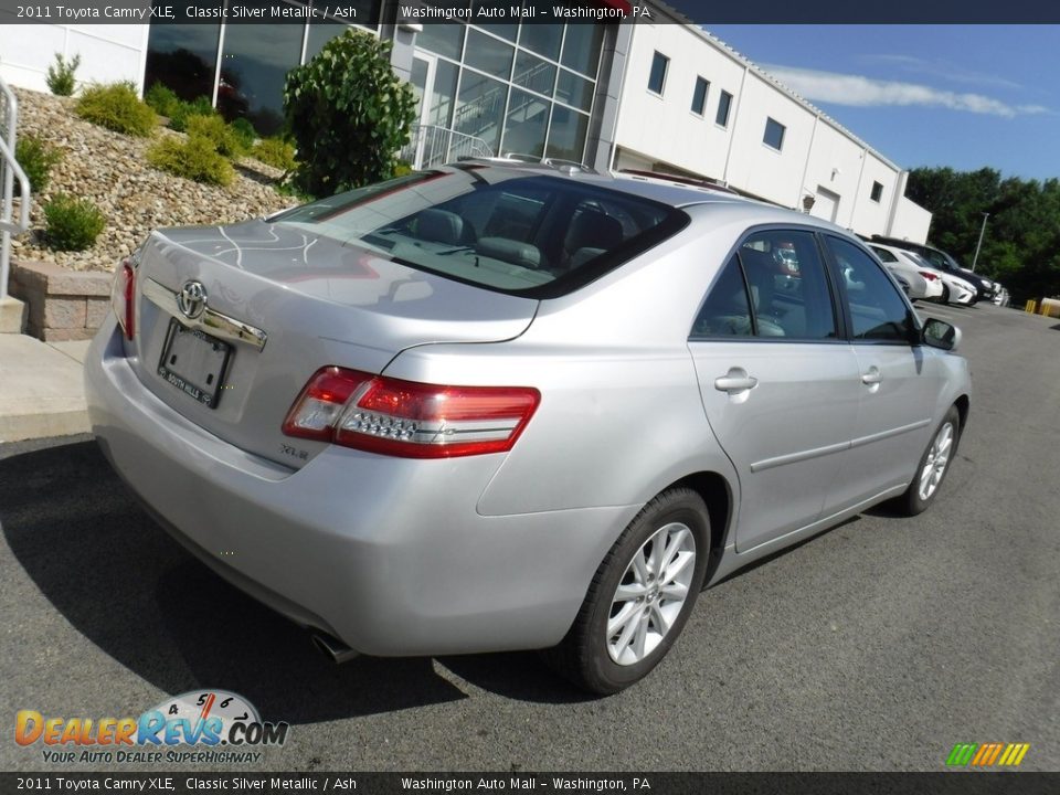 2011 Toyota Camry XLE Classic Silver Metallic / Ash Photo #10