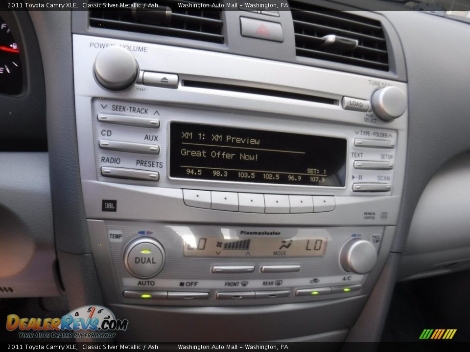 2011 Toyota Camry XLE Classic Silver Metallic / Ash Photo #18