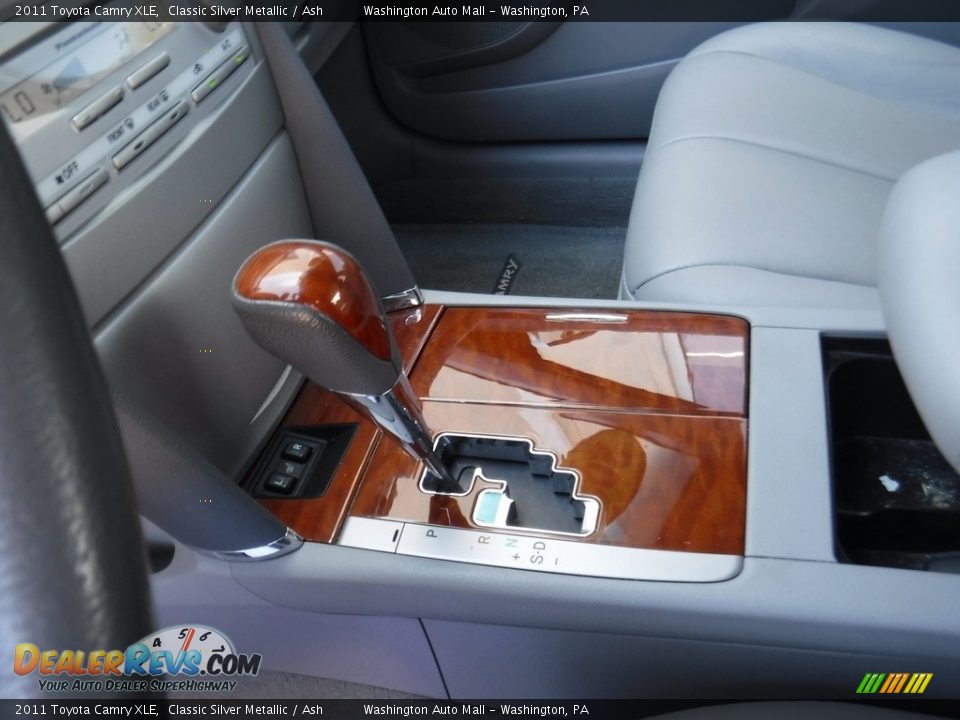 2011 Toyota Camry XLE Classic Silver Metallic / Ash Photo #19