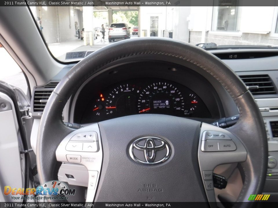 2011 Toyota Camry XLE Classic Silver Metallic / Ash Photo #21