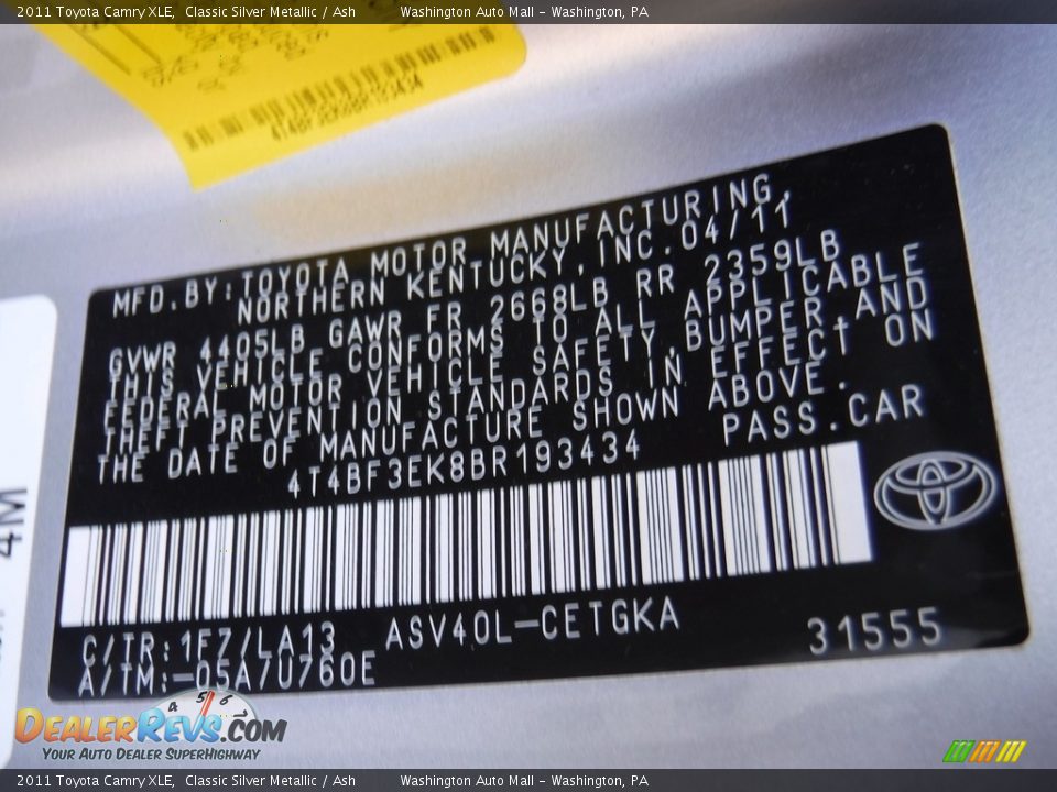 2011 Toyota Camry XLE Classic Silver Metallic / Ash Photo #24