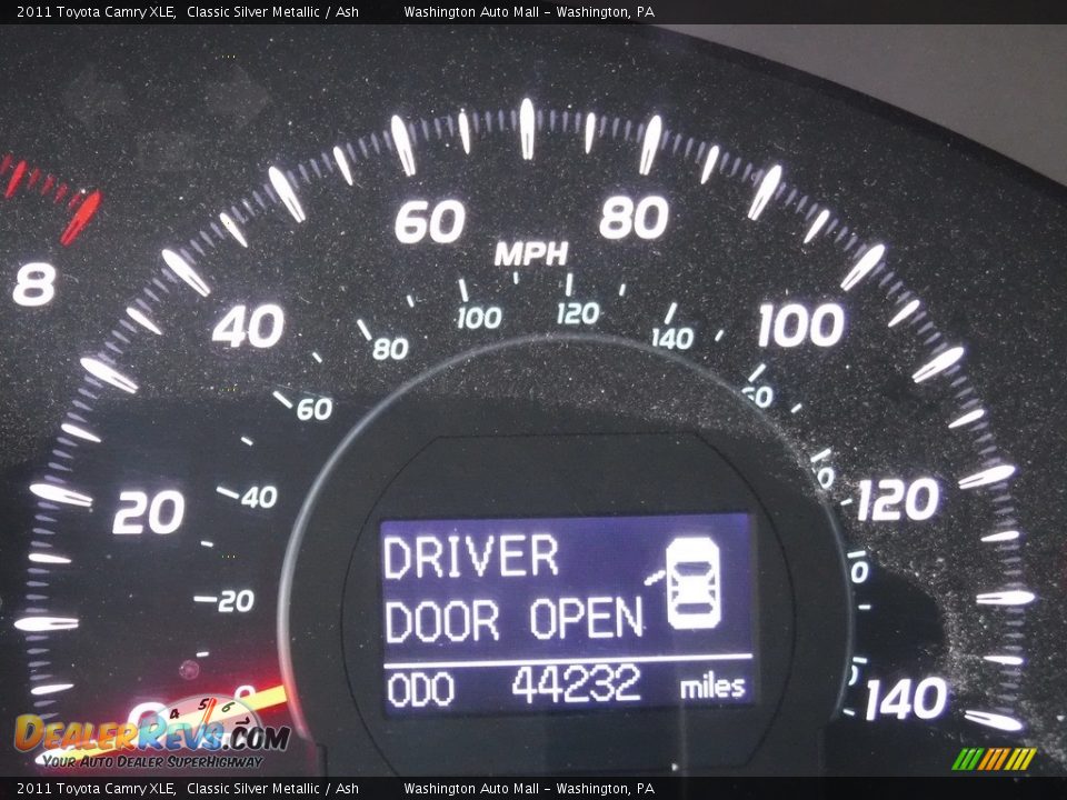 2011 Toyota Camry XLE Classic Silver Metallic / Ash Photo #25