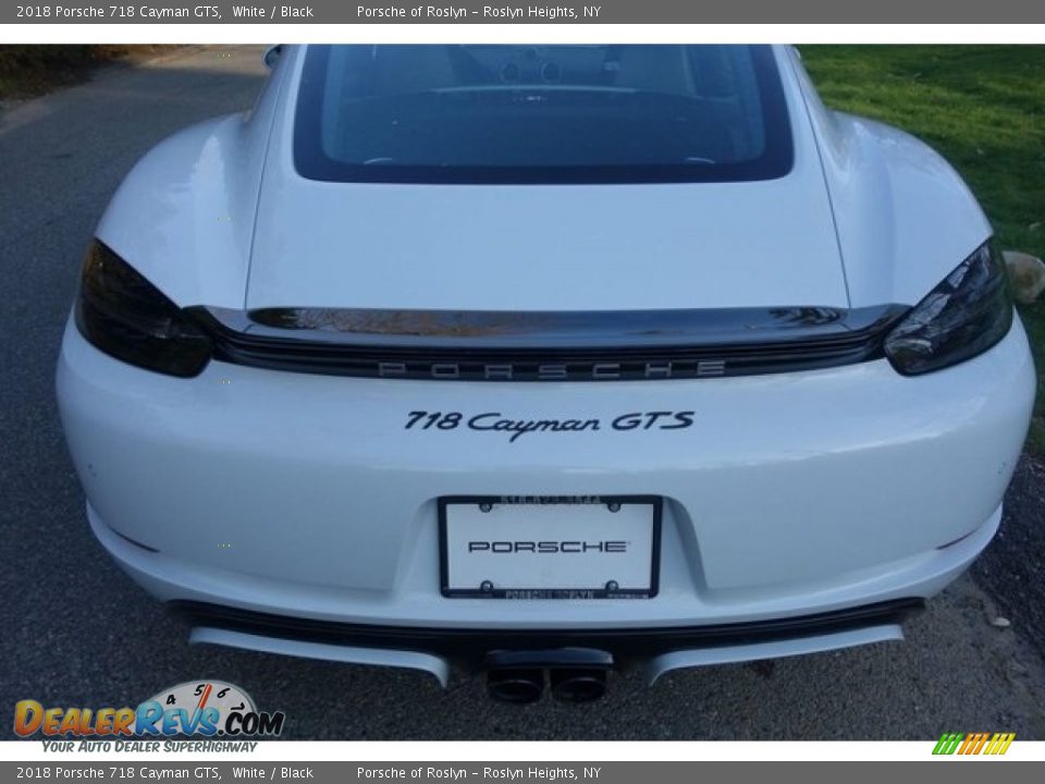 2018 Porsche 718 Cayman GTS White / Black Photo #7