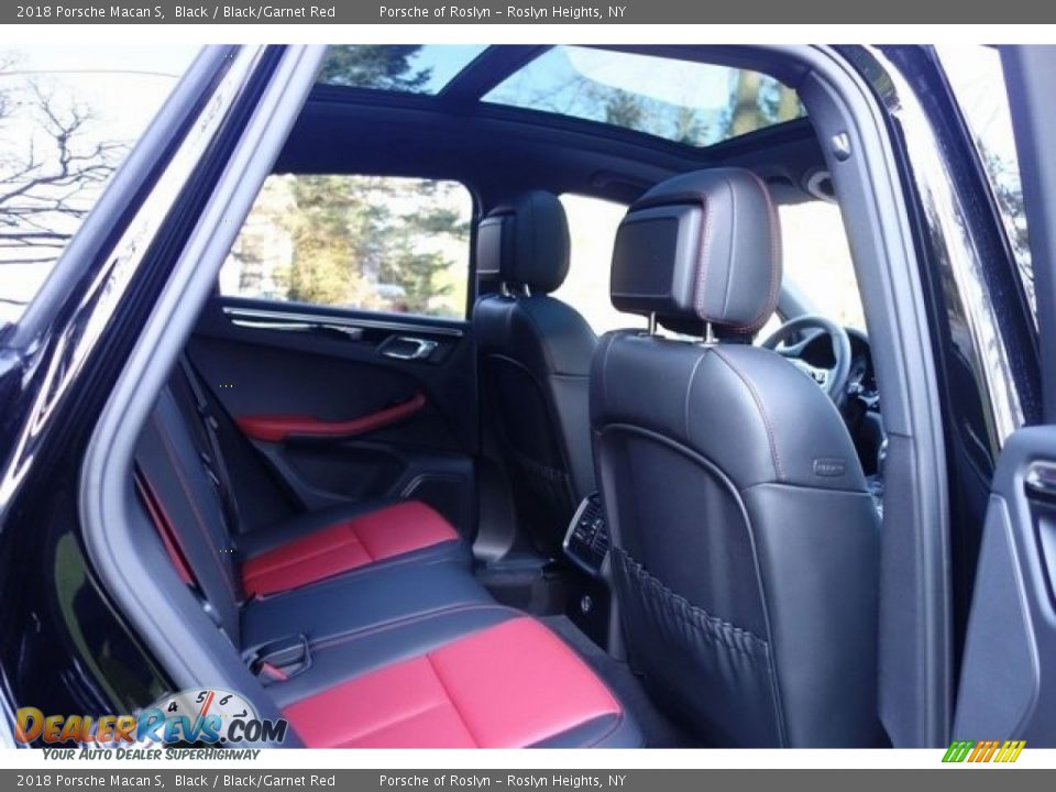 2018 Porsche Macan S Black / Black/Garnet Red Photo #19
