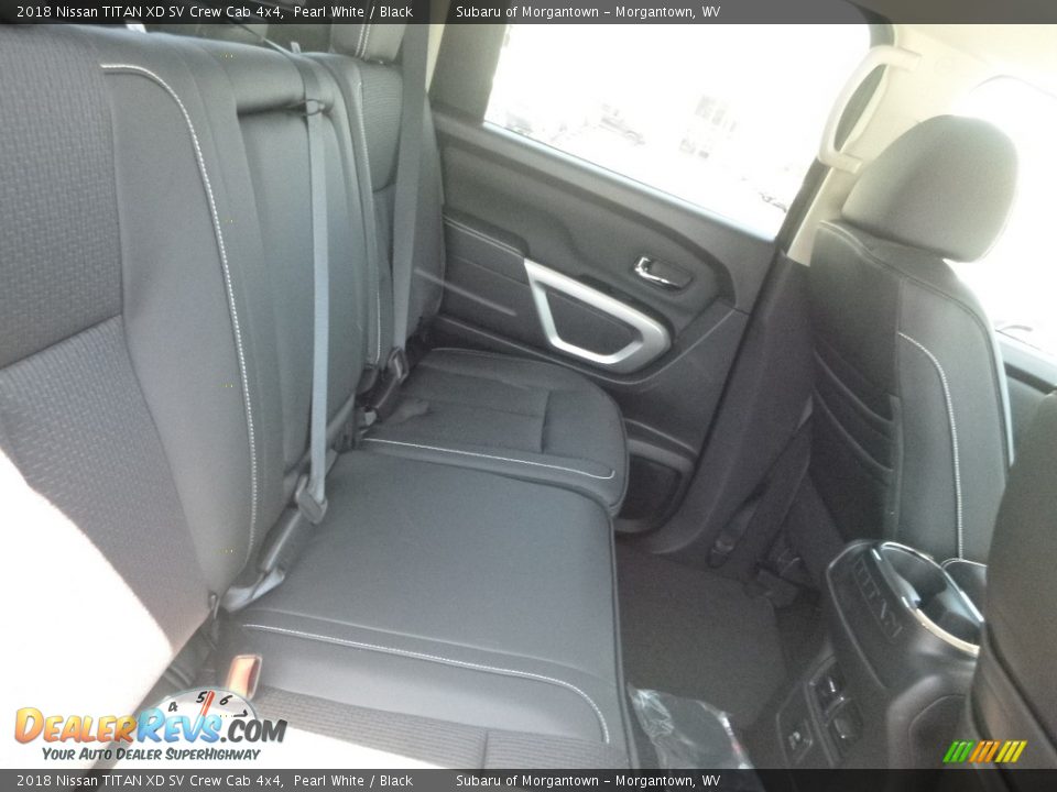 2018 Nissan TITAN XD SV Crew Cab 4x4 Pearl White / Black Photo #12