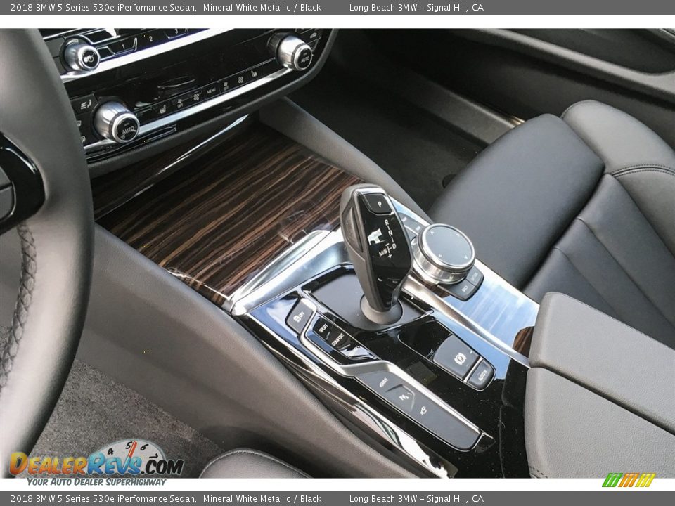 2018 BMW 5 Series 530e iPerfomance Sedan Mineral White Metallic / Black Photo #7