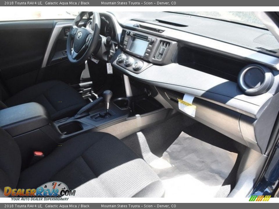 2018 Toyota RAV4 LE Galactic Aqua Mica / Black Photo #10