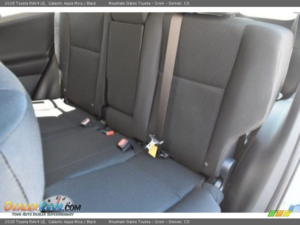 2018 Toyota RAV4 LE Galactic Aqua Mica / Black Photo #15