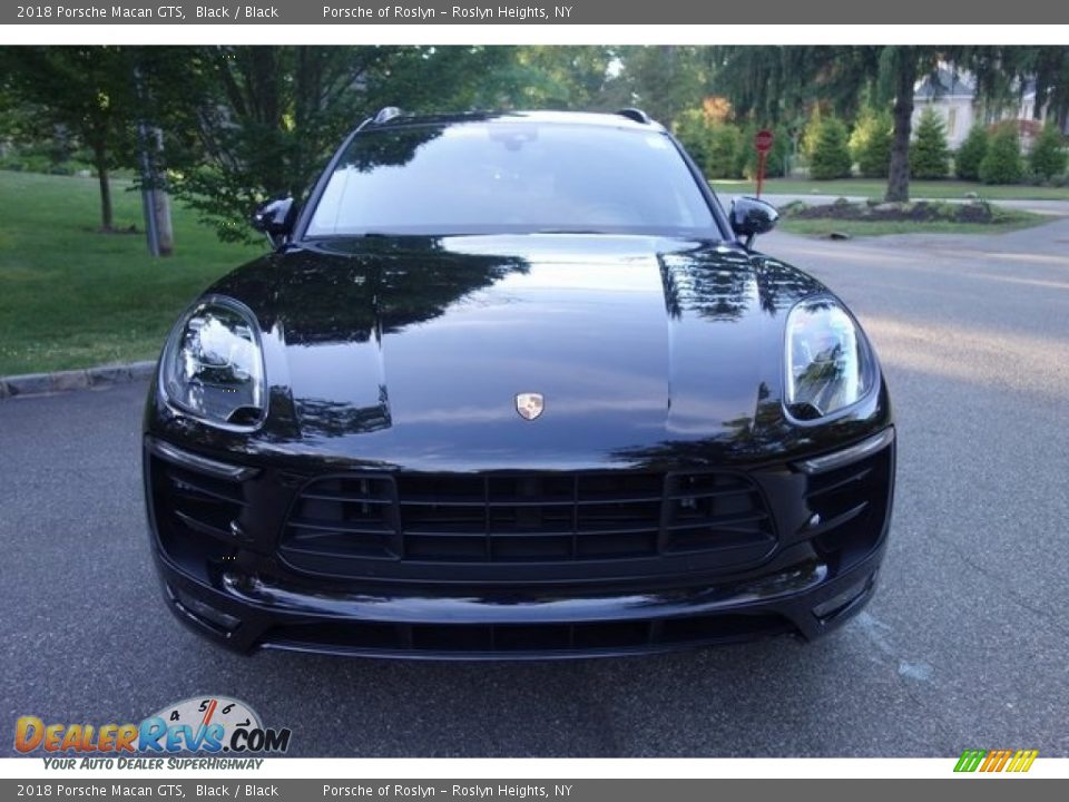 2018 Porsche Macan GTS Black / Black Photo #2