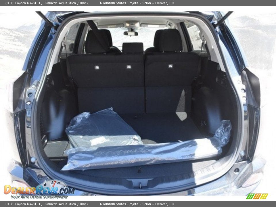 2018 Toyota RAV4 LE Galactic Aqua Mica / Black Photo #30