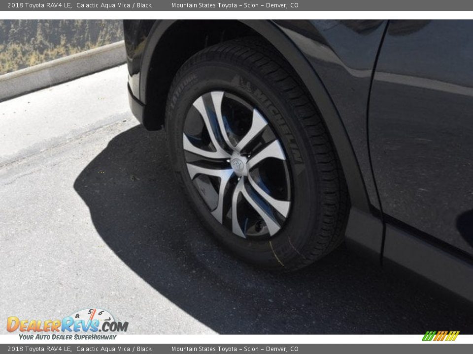 2018 Toyota RAV4 LE Galactic Aqua Mica / Black Photo #32
