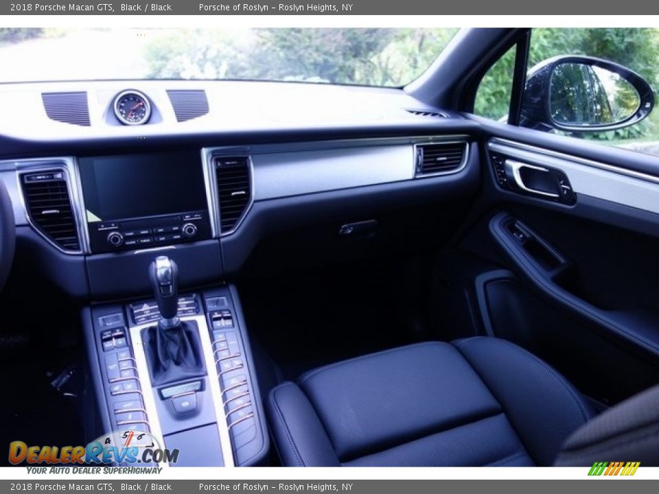 2018 Porsche Macan GTS Black / Black Photo #15