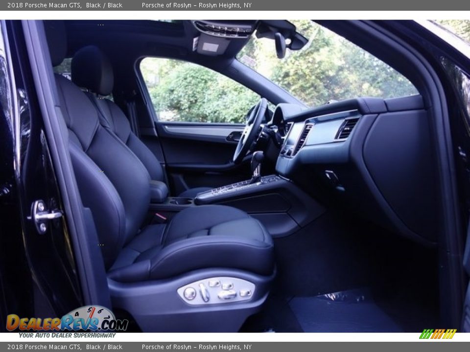 2018 Porsche Macan GTS Black / Black Photo #18