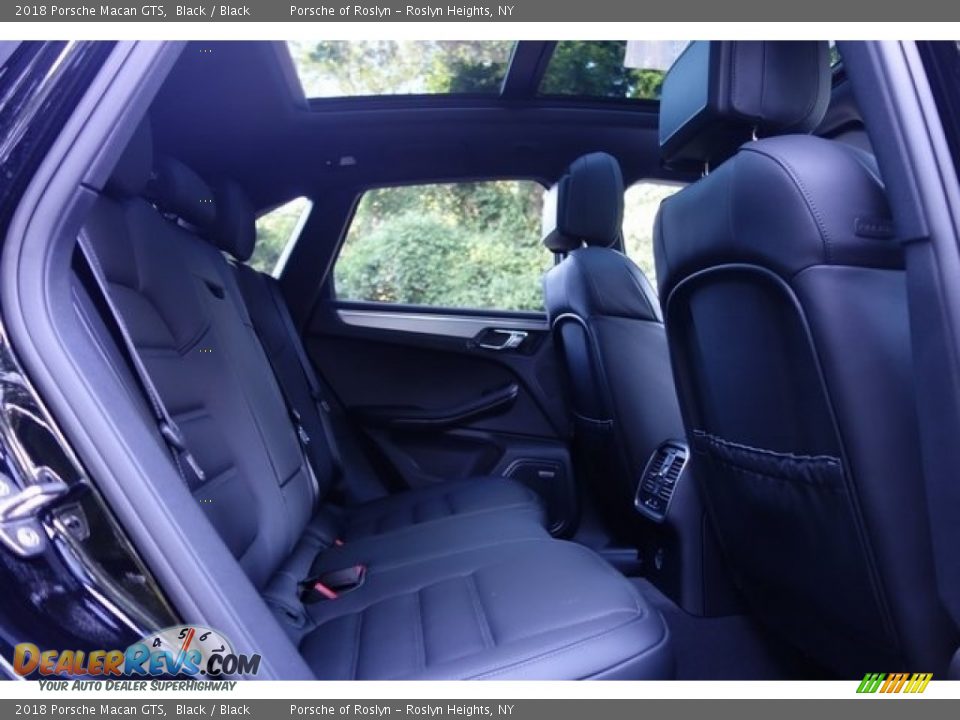 2018 Porsche Macan GTS Black / Black Photo #19