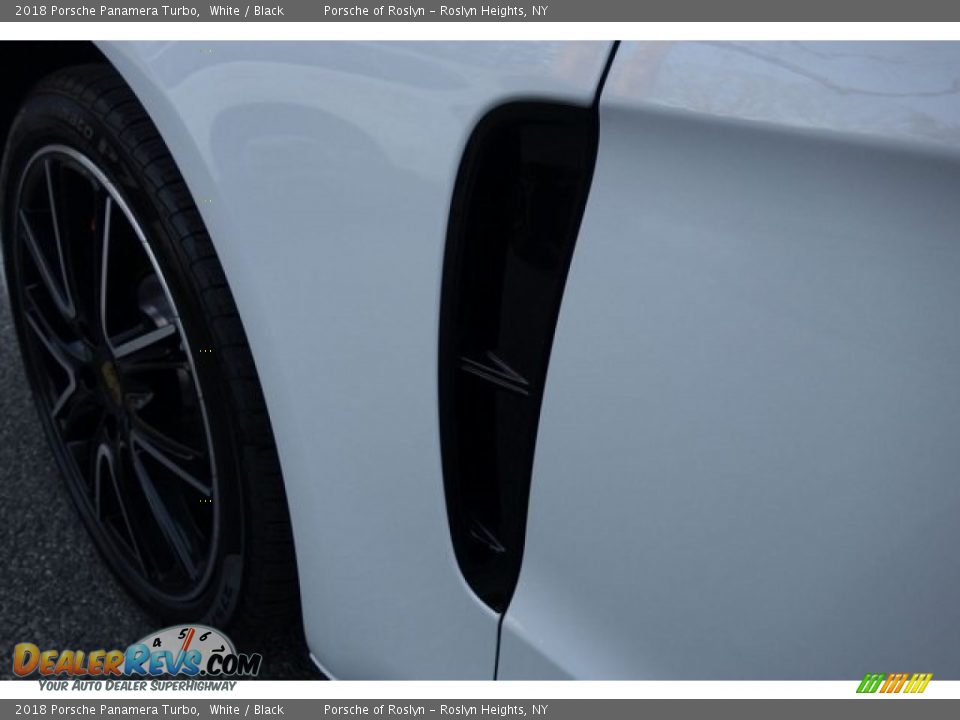 2018 Porsche Panamera Turbo White / Black Photo #10