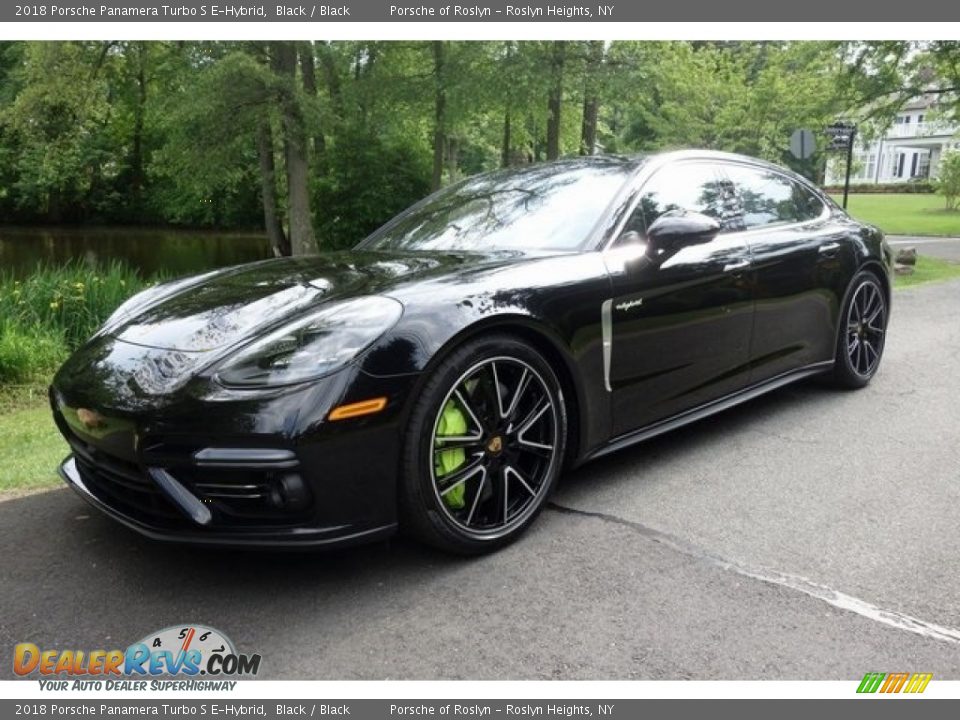 Front 3/4 View of 2018 Porsche Panamera Turbo S E-Hybrid Photo #3