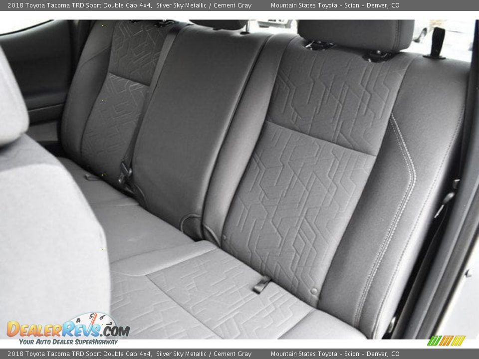 2018 Toyota Tacoma TRD Sport Double Cab 4x4 Silver Sky Metallic / Cement Gray Photo #16