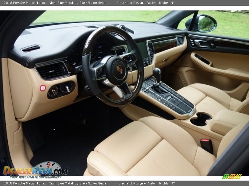 2018 Porsche Macan Turbo Night Blue Metallic / Black/Luxor Beige Photo #10