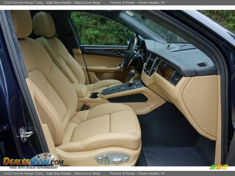 2018 Porsche Macan Turbo Night Blue Metallic / Black/Luxor Beige Photo #17