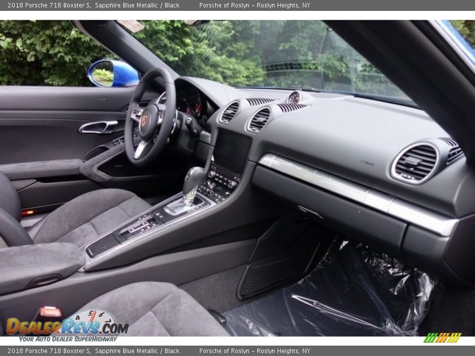 Dashboard of 2018 Porsche 718 Boxster S Photo #21