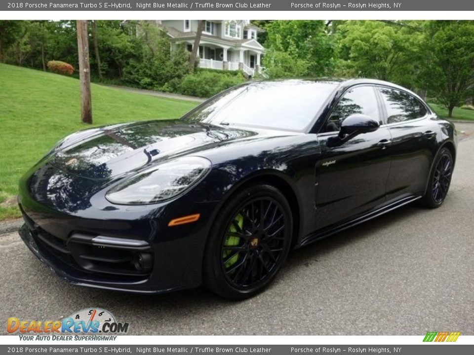 Front 3/4 View of 2018 Porsche Panamera Turbo S E-Hybrid Photo #3