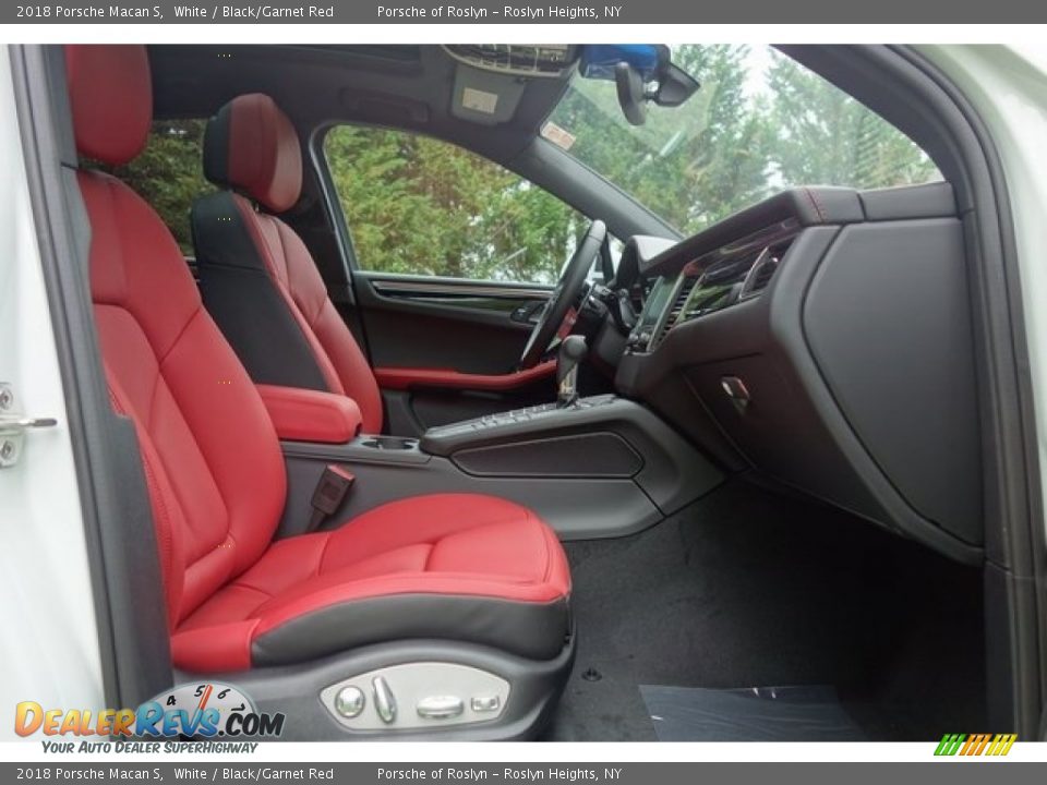2018 Porsche Macan S White / Black/Garnet Red Photo #18