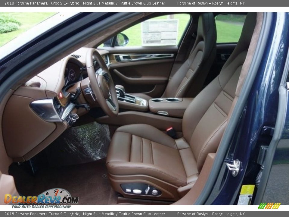 Front Seat of 2018 Porsche Panamera Turbo S E-Hybrid Photo #12