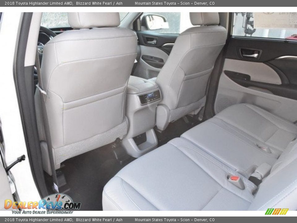 2018 Toyota Highlander Limited AWD Blizzard White Pearl / Ash Photo #14