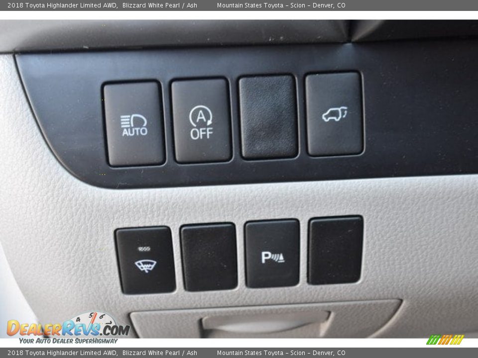2018 Toyota Highlander Limited AWD Blizzard White Pearl / Ash Photo #29