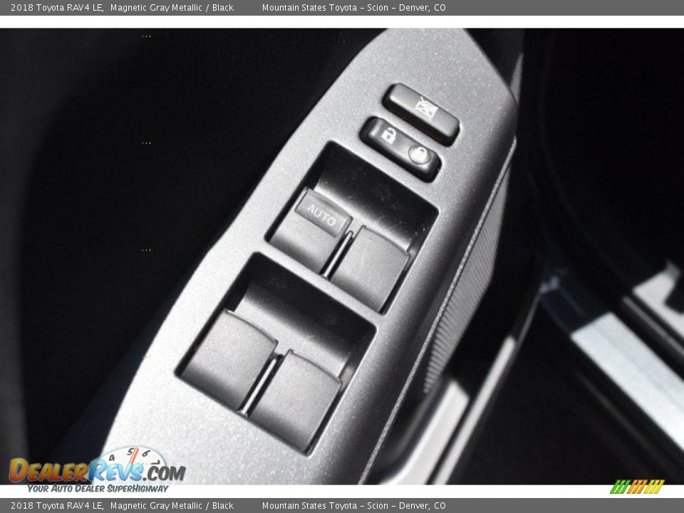 2018 Toyota RAV4 LE Magnetic Gray Metallic / Black Photo #23