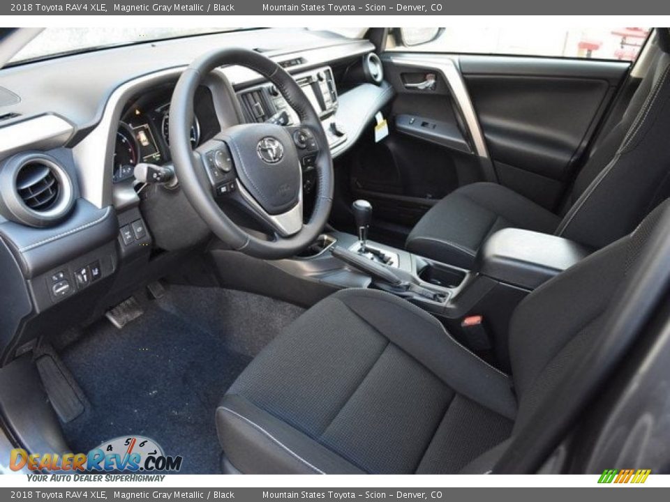 2018 Toyota RAV4 XLE Magnetic Gray Metallic / Black Photo #5