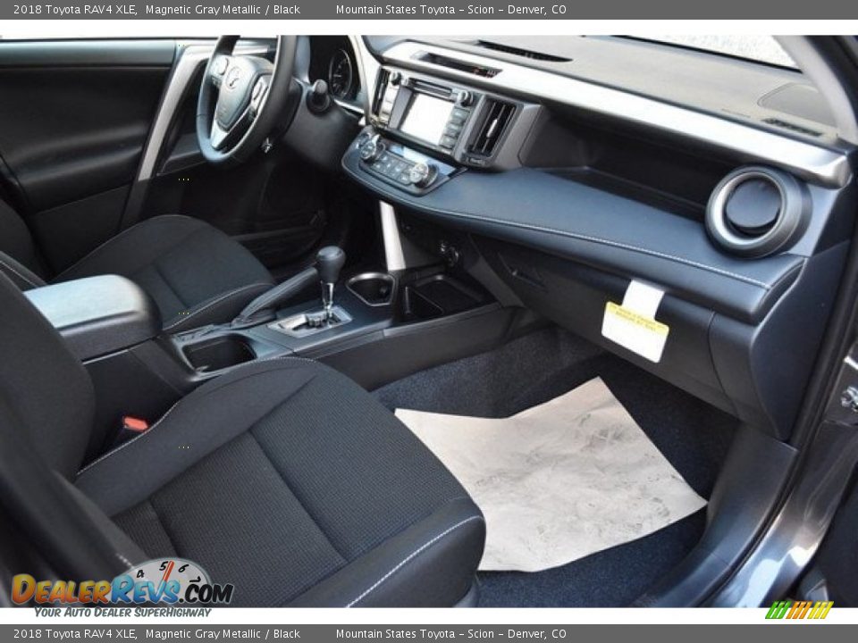 2018 Toyota RAV4 XLE Magnetic Gray Metallic / Black Photo #11
